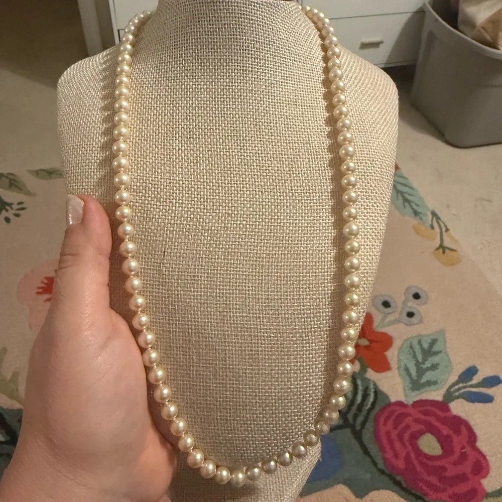 Elegant Cream‎ Pearl Necklace
